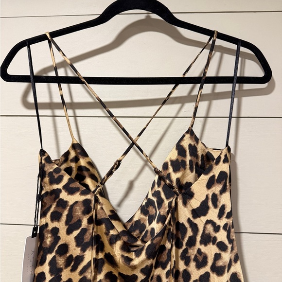 Astr Leopard Print Dress - Picture 4 of 7